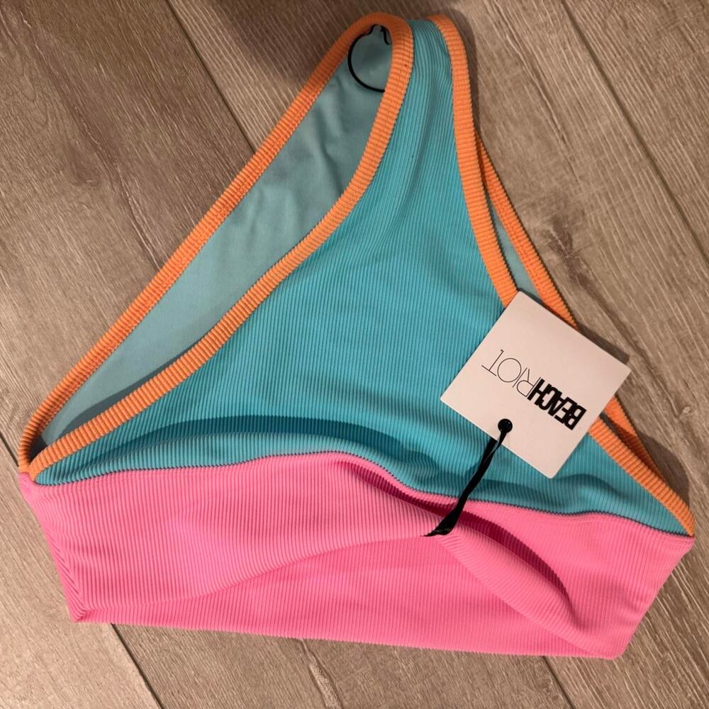Beach riot nwt pink and blue turquoise